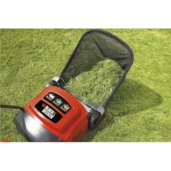 Black & Decker BLACK+DECKER Vertikutierer Elektro-Rasenlüfter GD300 -All Mark Store 8600269300 1024574 prod 005